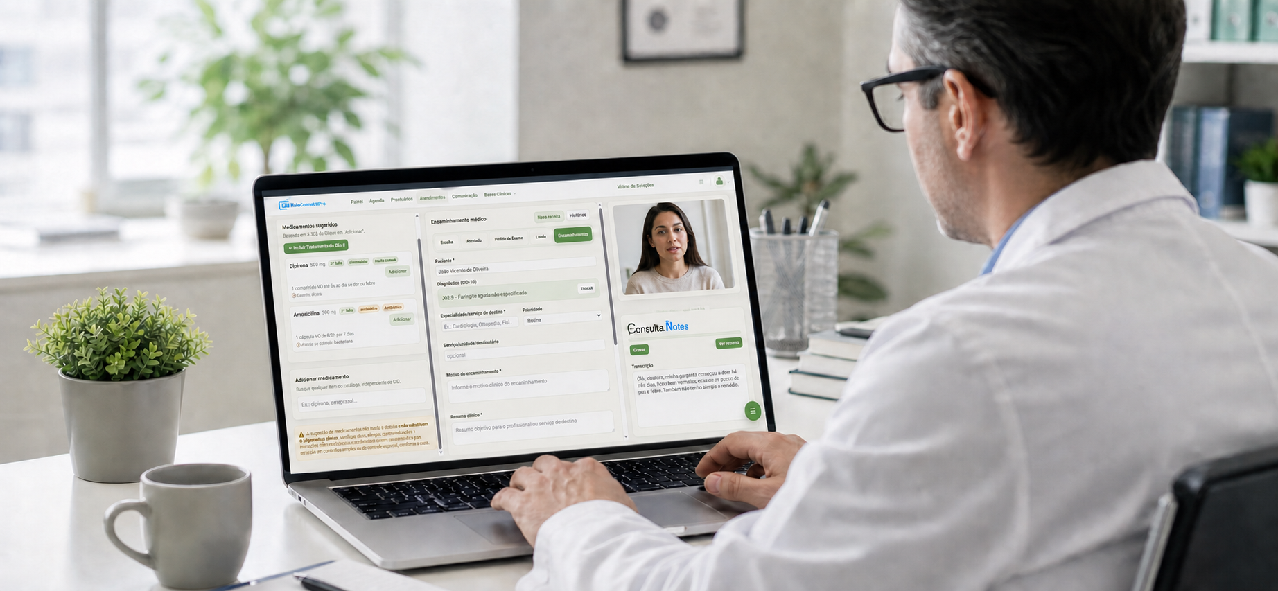 Médico usando o Consulta Notes em uma teleconsulta